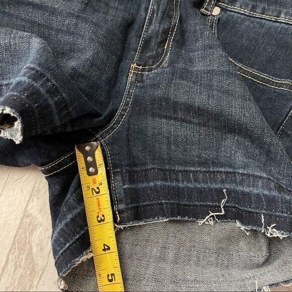 Harper by Francesca’s Mid Rise Release Hem Shorts Stretch Size 28 - Picture 8 of 9